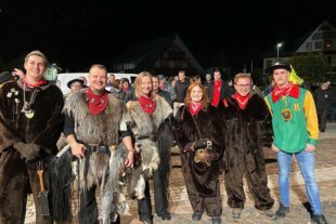 2022-11-16-OH-Bärenzunft OH-Hästaufe und Mottowahl-IMG-20221114-WA0004