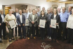 2022-11-2-NO-vo- Junker Mitarbeiterehrung XT4V3327aa