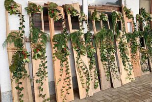 2022-11-23-OH-Tourist-Info-Bald kann gelesen u. vorgelesen werden. Dann startet das Weihnachtsfest bei der Eule auf dem Märchenrundweg in OH