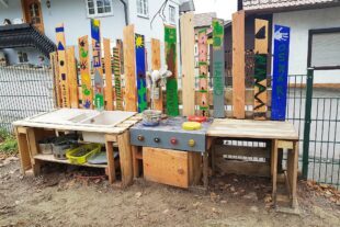 2022-11-25-OH-privat-Kinderhaus Sonnenblume-Matschküche-20221122_151716