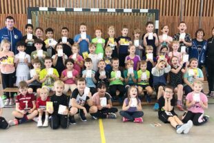 2022-11-30-ZE-UH-FVU-Handball-Grundschulaktionstag-Gruppe2