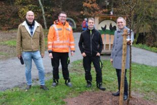 2022-11-30-ZE-Uh-hps-Stadt Streuobstwiese Hinterhambach-DSC_9270