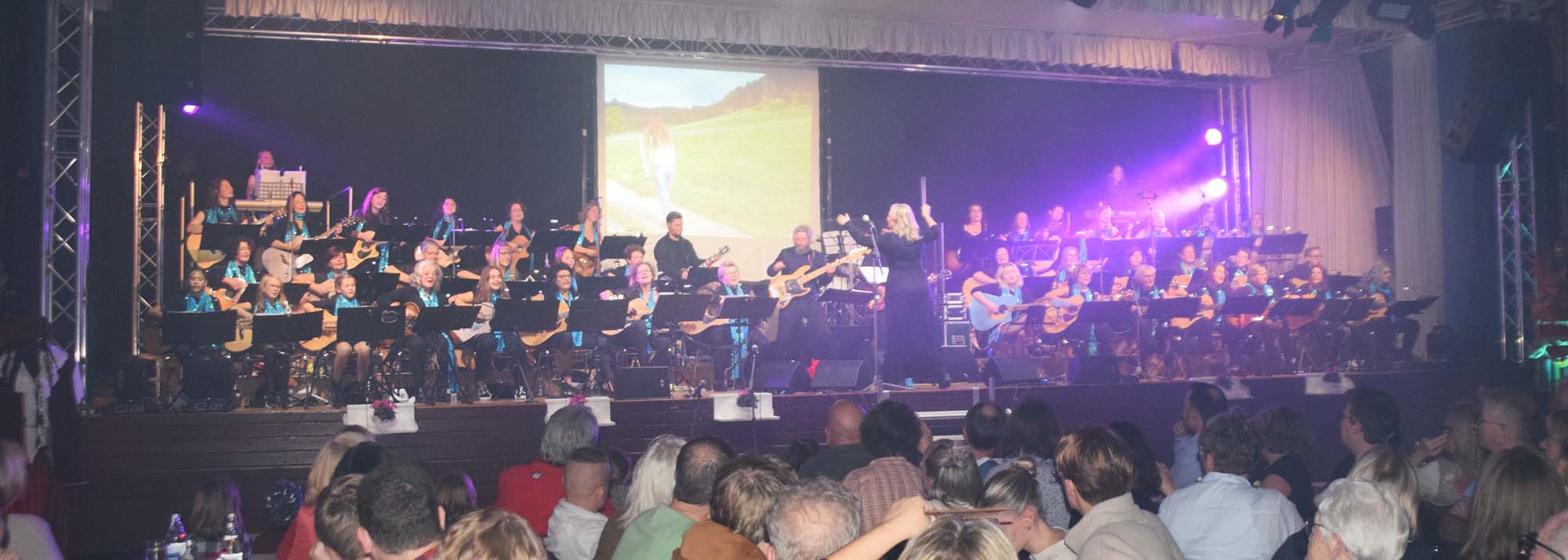 2022-11-7-NO-hv- Jahreskonzert Gitarrenverein DSC_1589