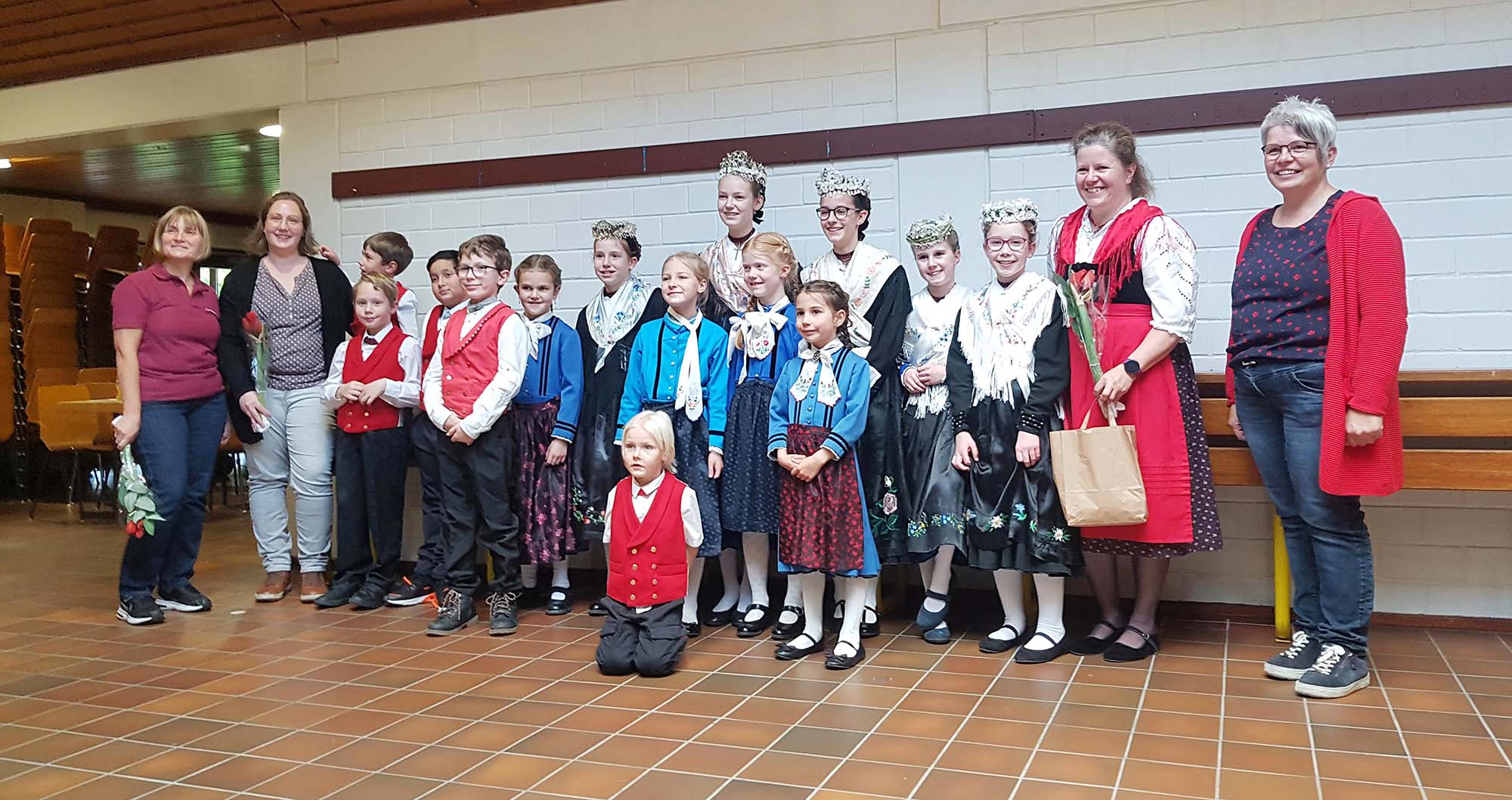 2022-11-9-OH-Bianca Neumaier- Kindervolkstanzgruppe 4