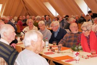 2022-12-2-ZE-UE-Andrea Huber- Adventsnachmittag fuer Senioren 2022-11 Seniorennachmittag (24)