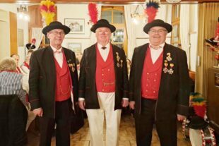 2022-12-21-OH-Ruth Webering-Bürgerwehr OH-Berthold Pfundstein 80. Geburtstag