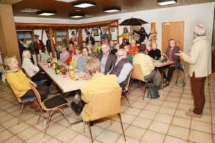 2022-12-21-OH-Soziales Netzwerk-Weihnachtsfeier-Weihnachtsfeier Soziales Netzwerk Oberharmersbach