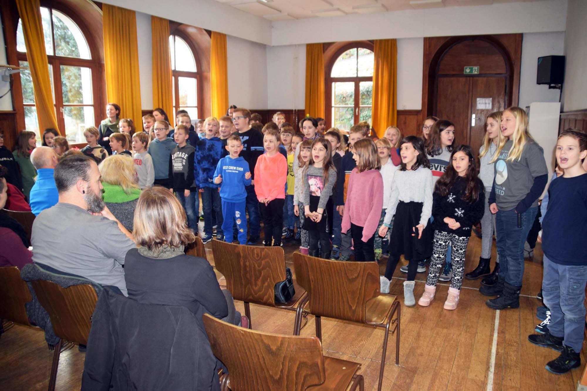 2022-12-23-NO-hv-Grundschule NO-Spende Löwenkind-DSC_0213