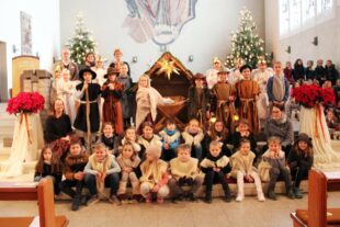 2022-12-30-BI-Pamella Schilli-Krippenspiel-Gesamtbild Krippenspiel