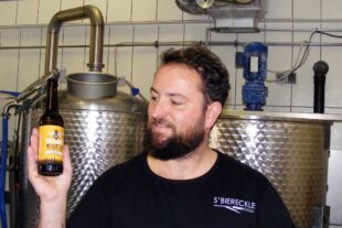 2022-12-30-ZE-Manfred Oestreich- Biereckle-Story- Honigbier 221125b