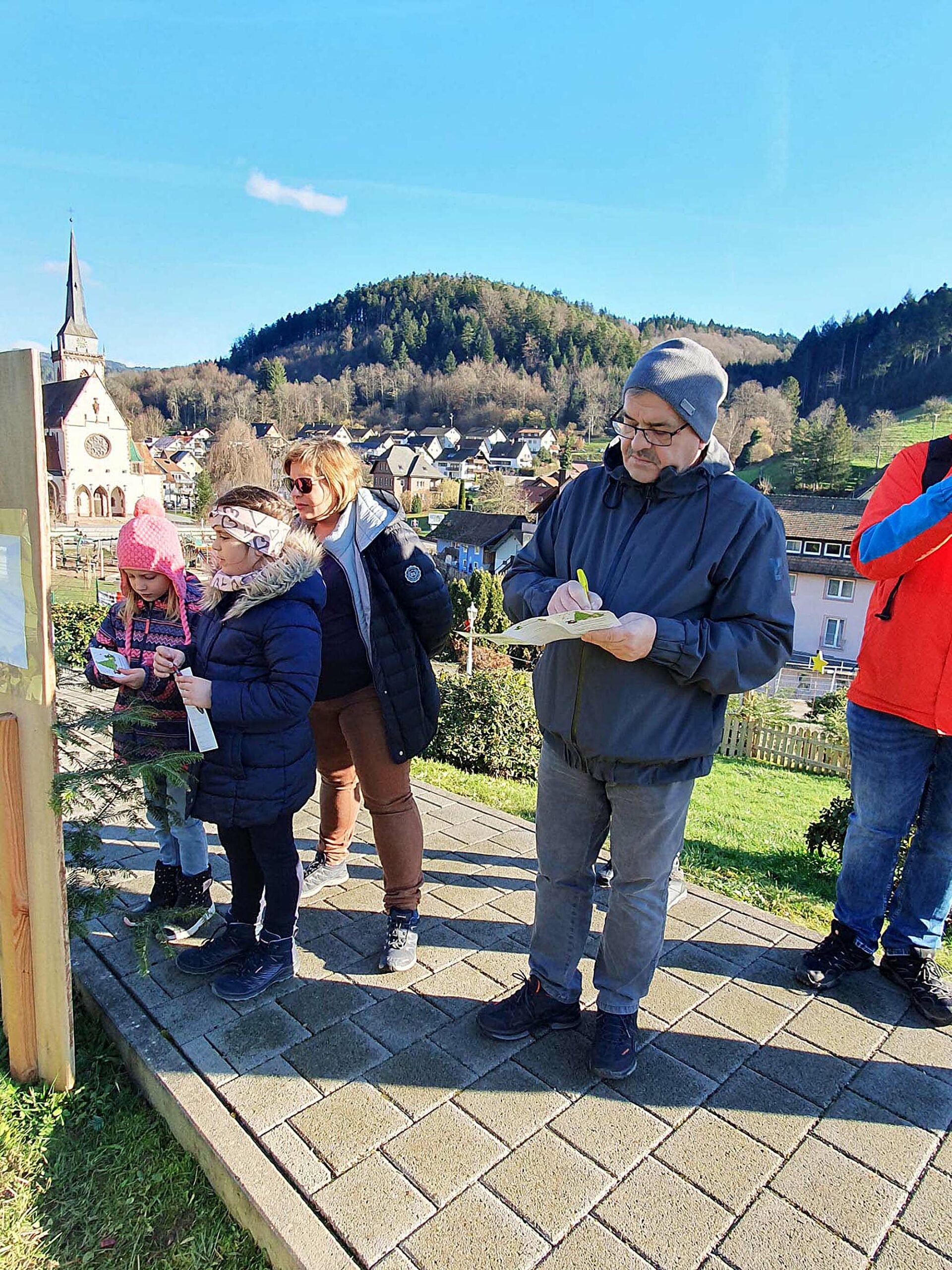 2023-1-13-NO-Gemeinde-Nordi-Weihnachtsrätselweg-Wegbesucher