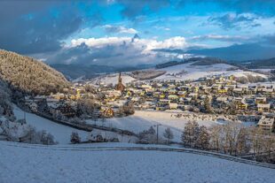 Winter zaubert wunderschöne Schneelandschaft in das Harmersbachtal