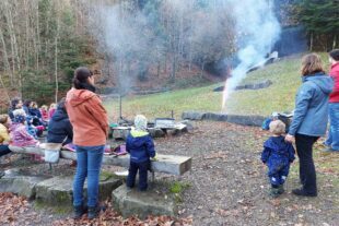 2023-1-5-BI-Wiebke Fix-Kinderkirche-Silvesterandacht an der Luisenhütte-Feuerwerk