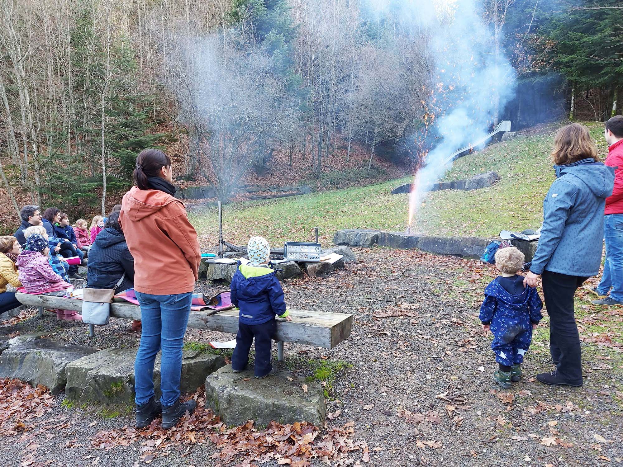 2023-1-5-BI-Wiebke Fix-Kinderkirche-Silvesterandacht an der Luisenhütte-Feuerwerk