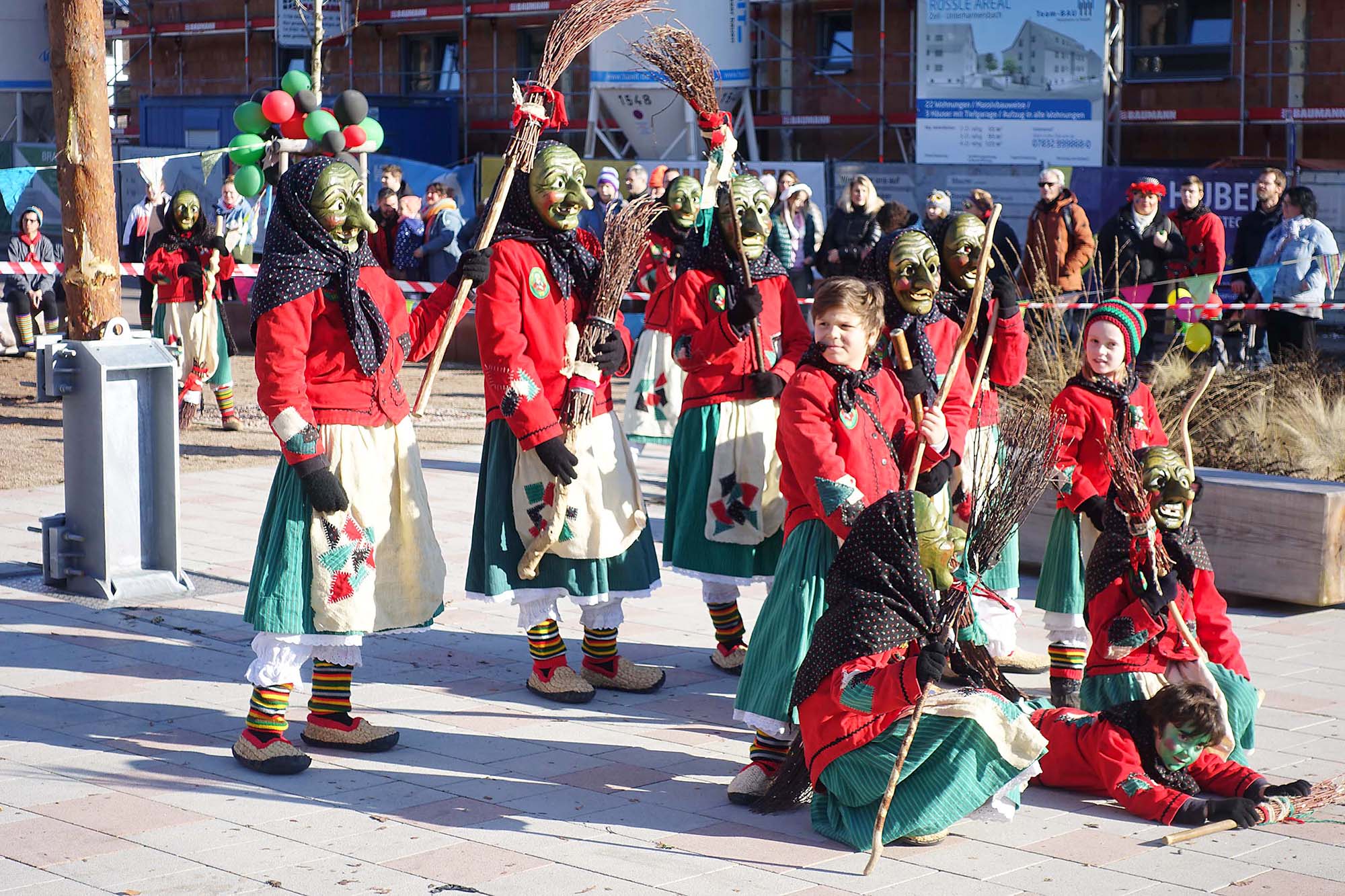 2023-2-13-ZE-UH-hpw-Eckwaldhexen Narrenbaumstellen-DSC07500