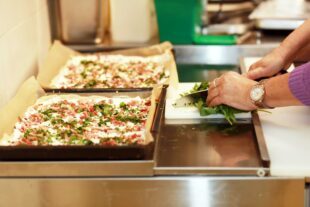 2023-3-17-OH-Tourist-Info-Bärlauch Flammenkuchen