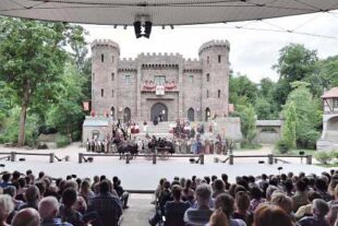 2023-3-8-NO-hv-Bildungswerk-230618_Das Haus in Montevideo3