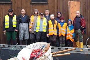 2023-4-12-NO-Bärbel Lehmann- Bachputzete Kleintierzüchter Bachputzen2023