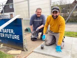 FVU-Rasen-Robby kann nun komfortabel in die Garage fahren