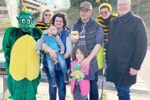 2023-4-19-NO-Touristen-Information-Spendenübergabe an Familie Armbruster