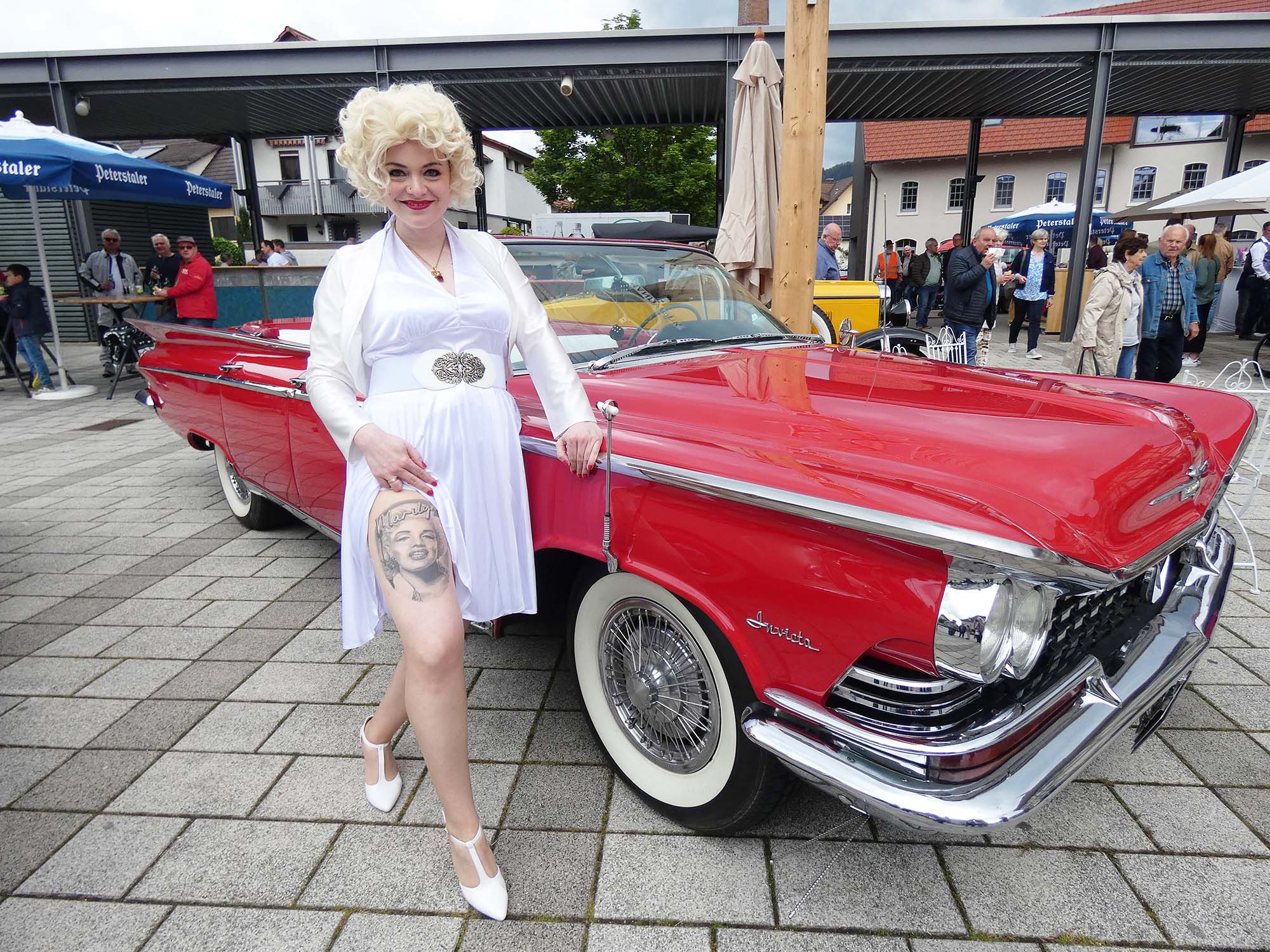 2023-5-15-BI-bia-Kettererhaus-und-Marilyn Monroe Buick