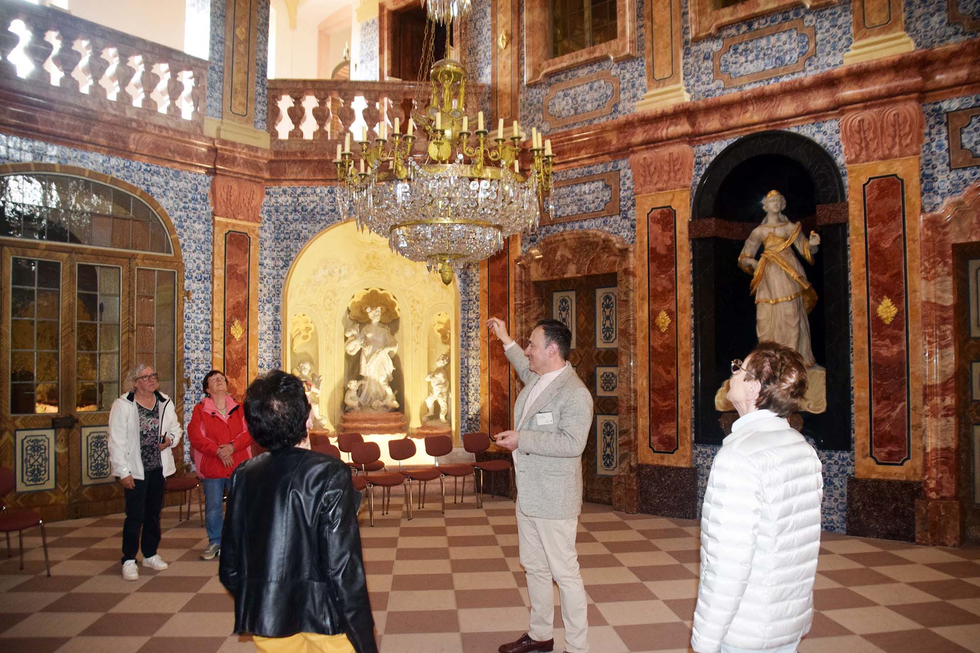 2023-5-19-NO-hv-Altenwerk Nordrach Schloss Favorite DSC_0932