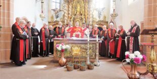 Festlicher und sehr bewegender Abschiedsgottesdienst für die Kapuziner in der Wallfahrtskirche
