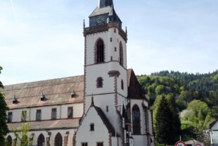 2023-5-5-NO-vo- Brücke an Kirche DSCF4829