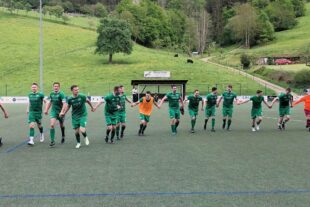 2023-5-8-BI-PB-bsch-DJK-2023-05-06 DJK vs FVB La ola Welle