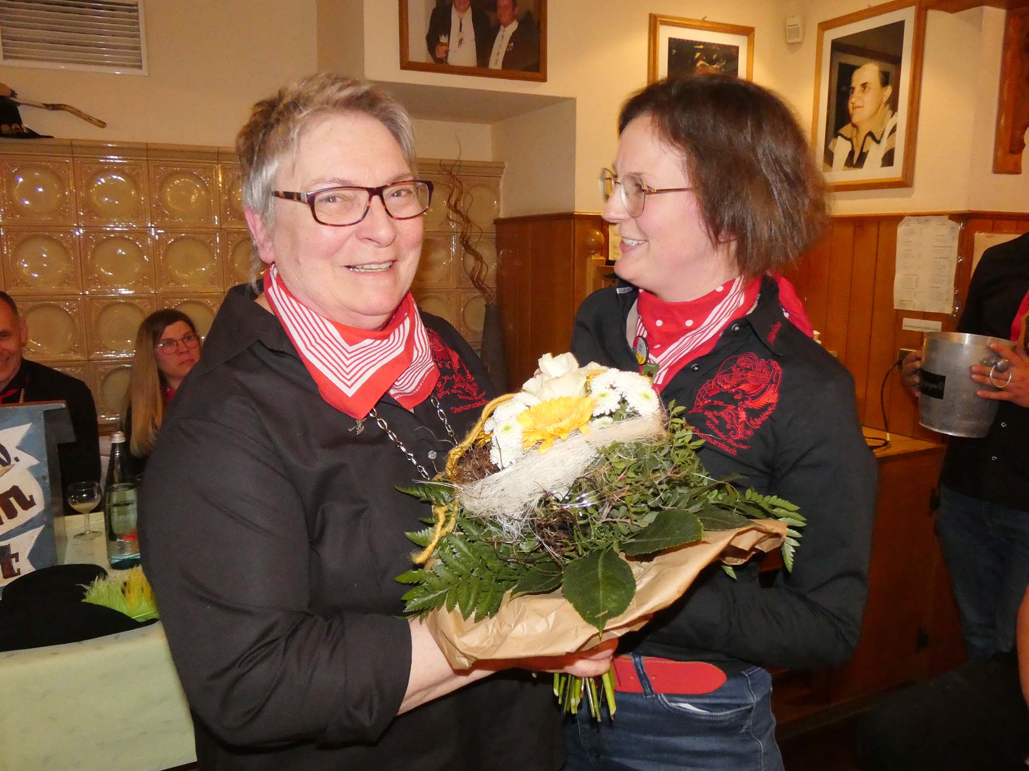 2023-5-8-OH-bia-Bärenzunft-+ a Dank an Ehrenzunfträtin Martina Nessler