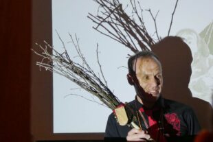 2023-5-8-OH-bia-Bärenzunft-+ a Glocke + Rute