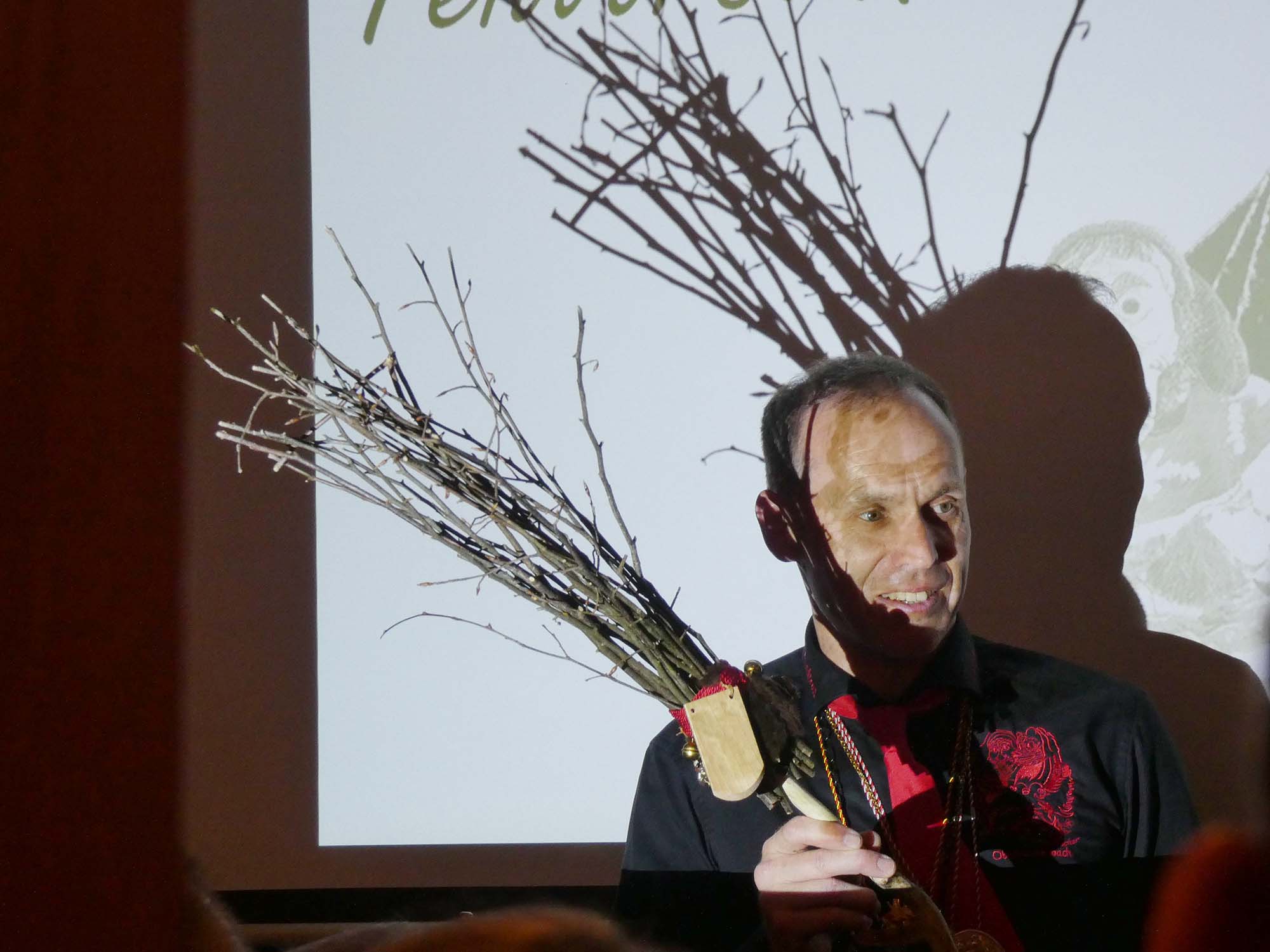 2023-5-8-OH-bia-Bärenzunft-+ a Glocke + Rute