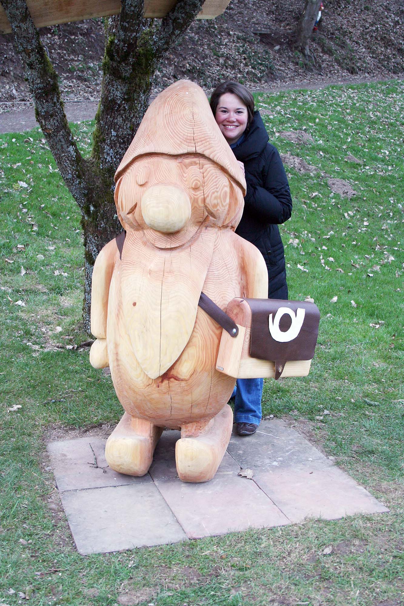 2023-6-16-OH-Gemeinde- Hademar Kollektiv 2013 freut sich Jill Löffler über den ersten Hademar in 3D