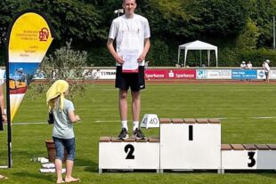 2023-6-19-ZE-UH-privat- Sören Burger 400 Meter Hürden