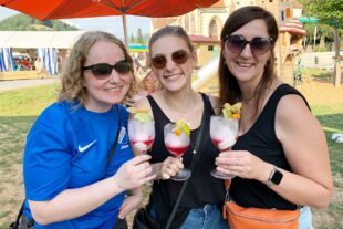 2023-6-30-NO-bke- Bürgerfest Gute Laune bei fruchtigen Cocktails