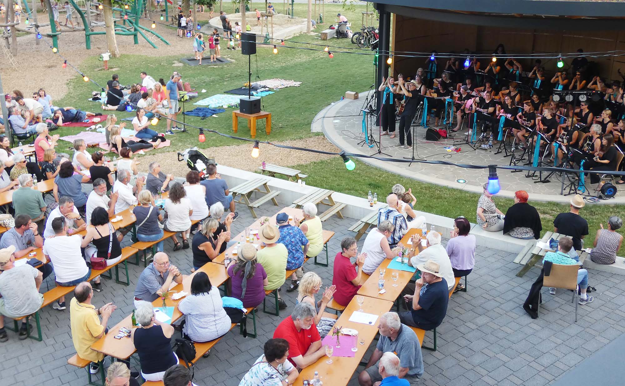 2023-7-10-NO-bia-Gitarrenverein-und-SP Blick von oben Richtung Pavillon (2)