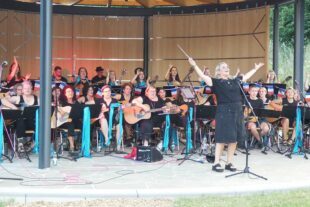 2023-7-10-NO-bia-Gitarrenverein-und-SP Orchester mit Steffi in action