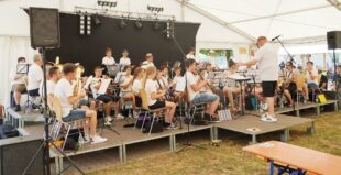 Junge Talente „rocken“ das Dorffest