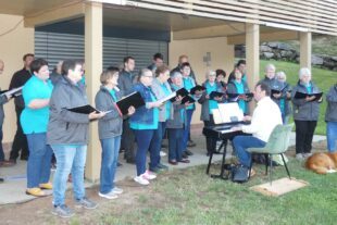 2023-7-31-No-bia-Chor der Klänge-+ SP Chor Hund Haus