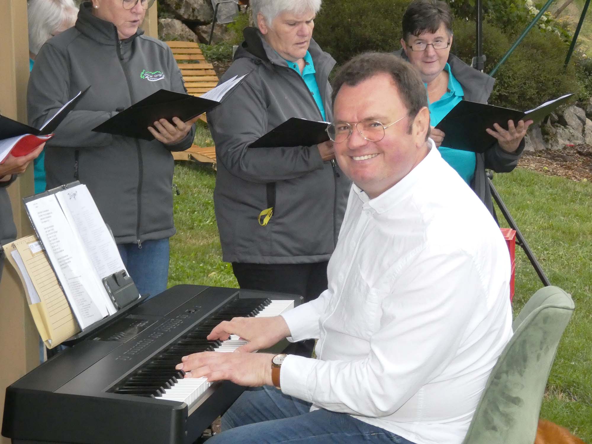 2023-7-31-No-bia-Chor der Klänge-+ SP Dirigent