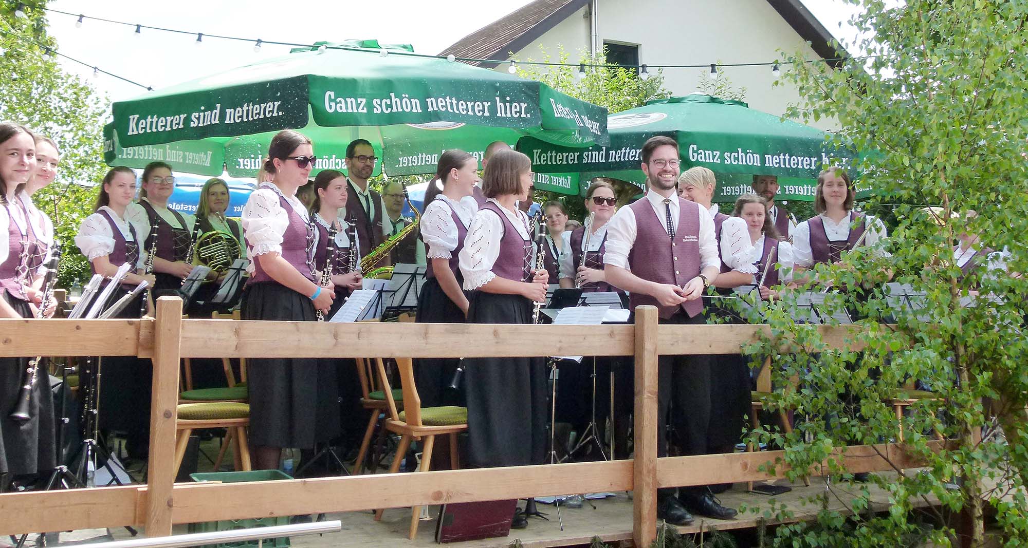 2023-7-5-ZE-UE-Reinhard Berger-Feuerwehrfest-Nach der Zugabe
