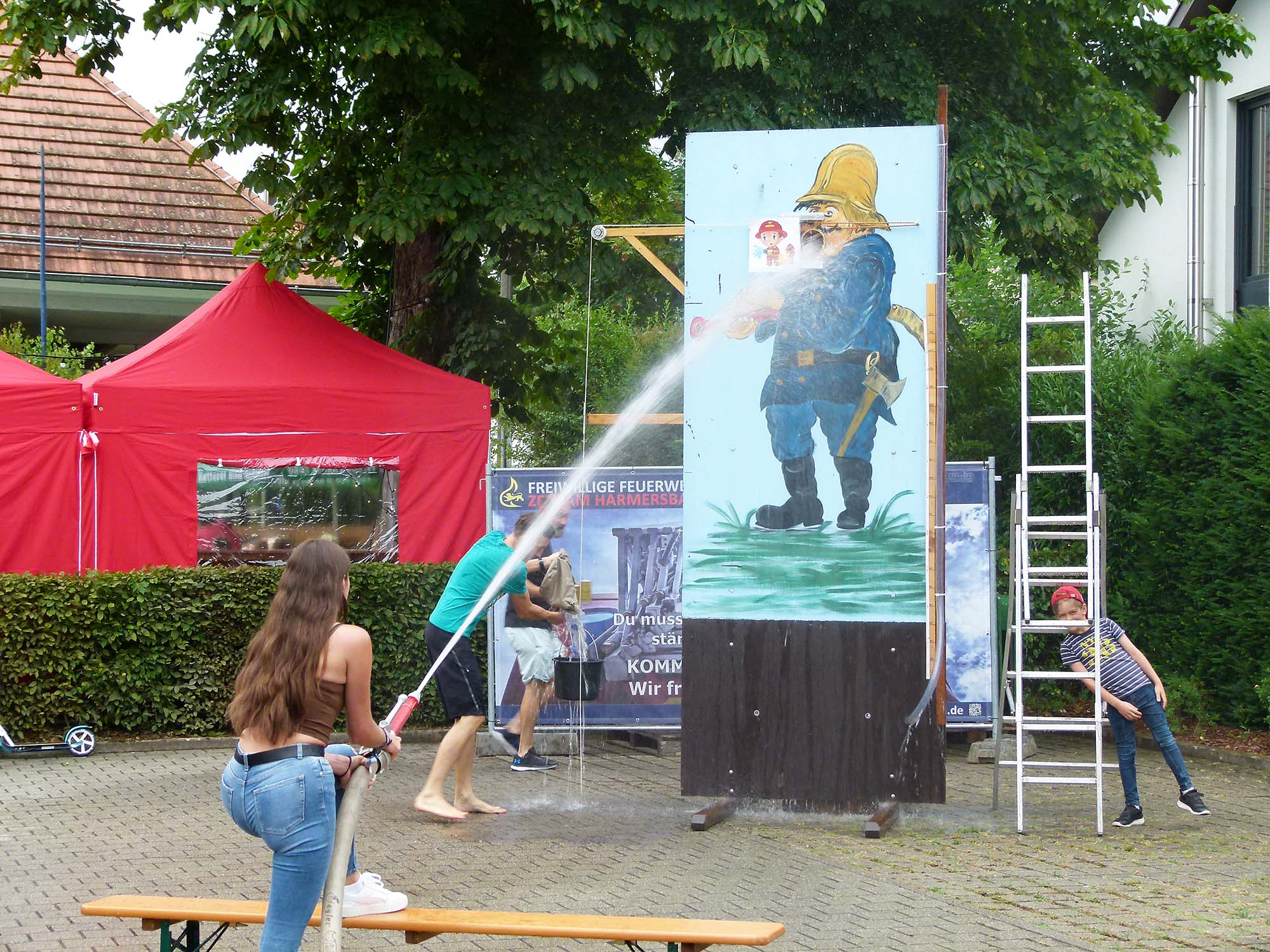 2023-7-5-ZE-UE-Reinhard Berger-Feuerwehrfest-Wasser marsch