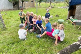 2023-8-11-BI-Tourist-Biberstarkes Ferienprogramm-Eisproduktion-IMG-20230728-WA0007