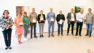 Eingangsgebäude zum Schwimmbad und Ferienhaus ausgezeichnet