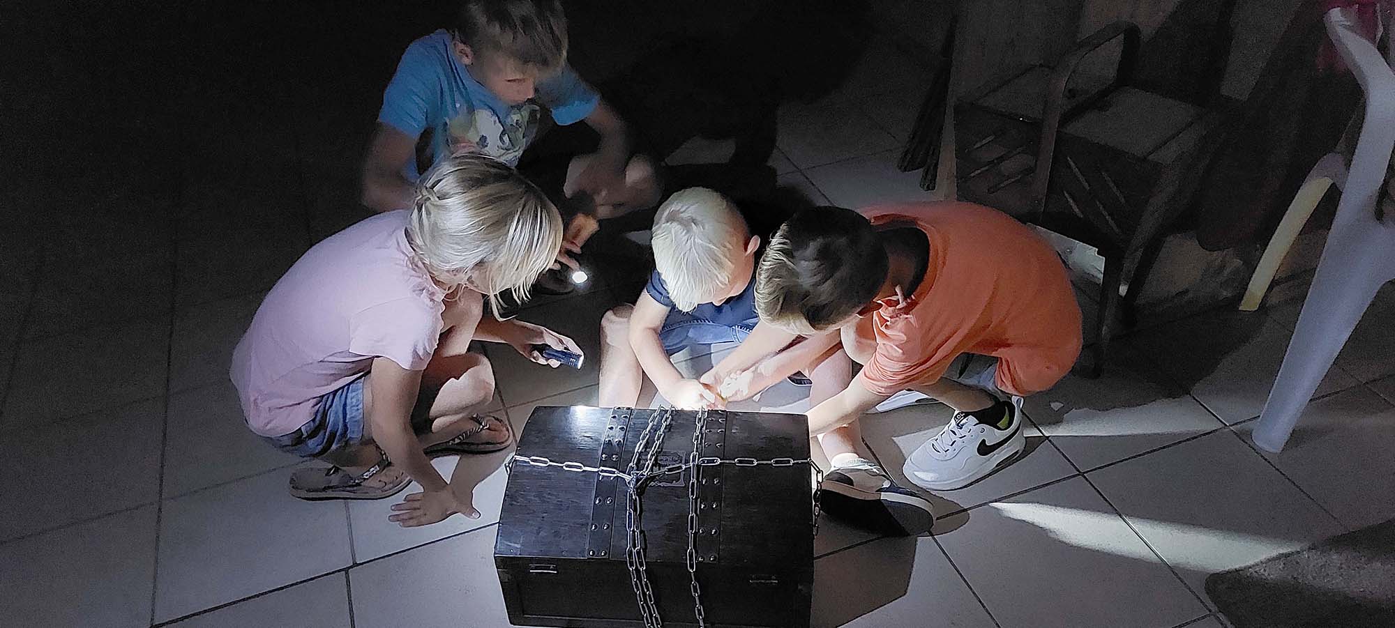 2023-8-16-NO-Tourist-Info-Taschenlampenführung Puppenmuseum-20230810_181525