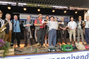 2023-8-4-BI-bia-Tavernenabend-+ Bühne