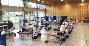 179 Blutspenden helfen Leben retten