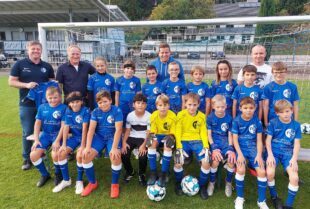 Hotel „Klosterbräustuben“ sponsort Trikots für die Jugend des FVU