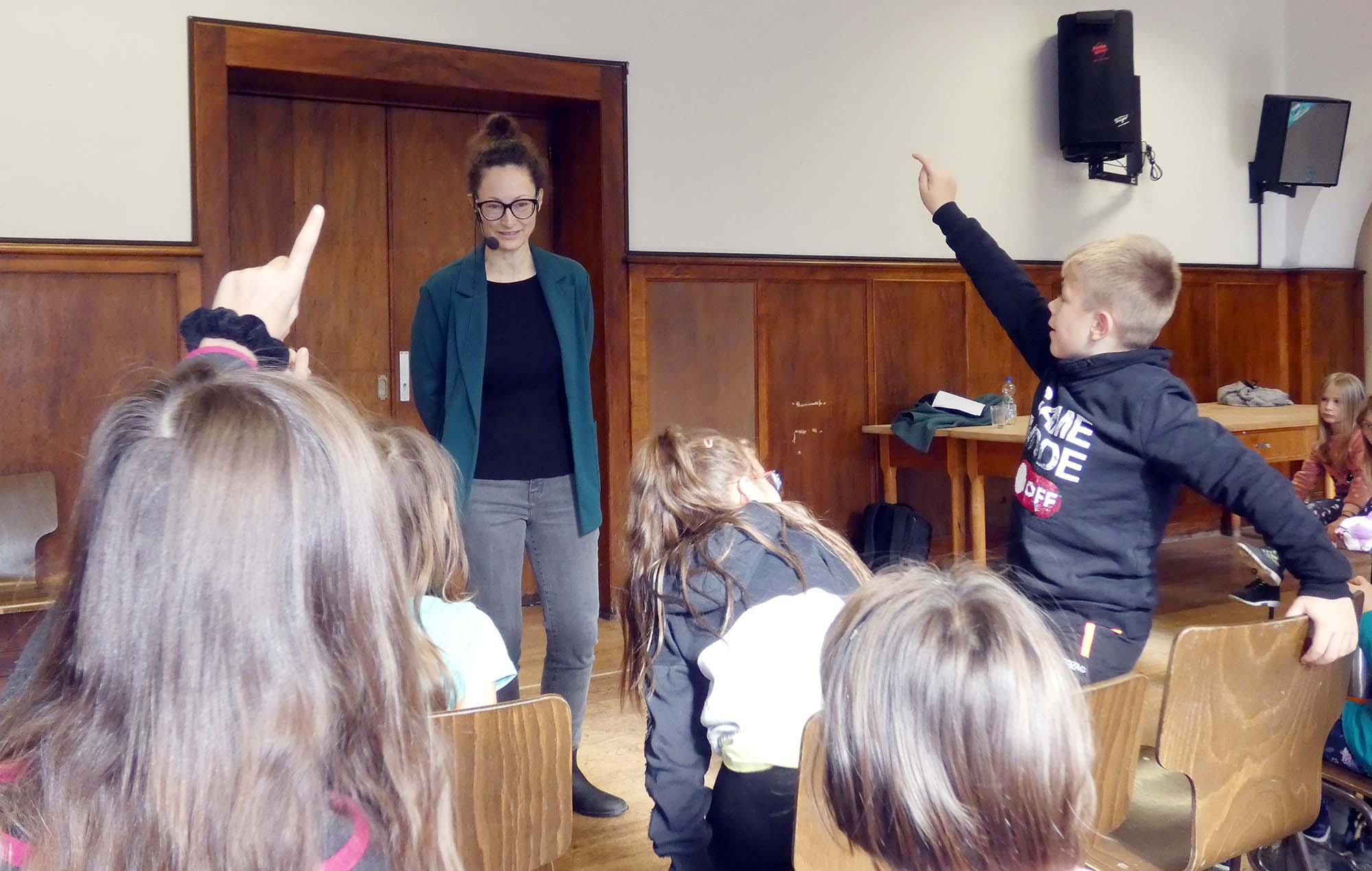 2023-10-20-NO-bia-Lesung Lisa Dickreiter-und-sich melden