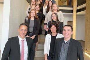 2023-10-23-HA-ago-Absolventen der Sparkasse Kinzigtal 2023